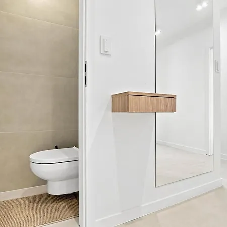Daire Spacious 2-bedroom Family In Ruzinov *