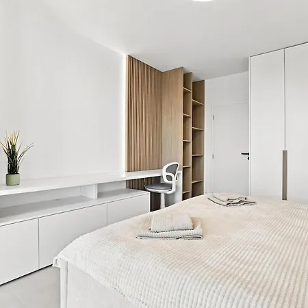 Spacious 2-bedroom Family In Ruzinov * Pozsony