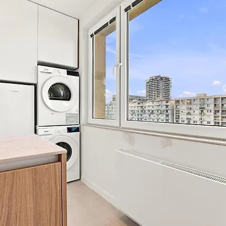 Spacious 2-bedroom Family In Ruzinov Daire